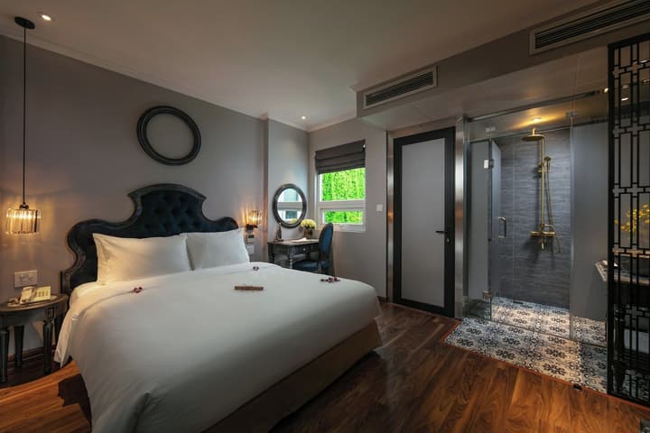 Shining Central Hotel & Spa