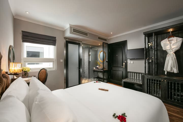 Shining Central Hotel & Spa