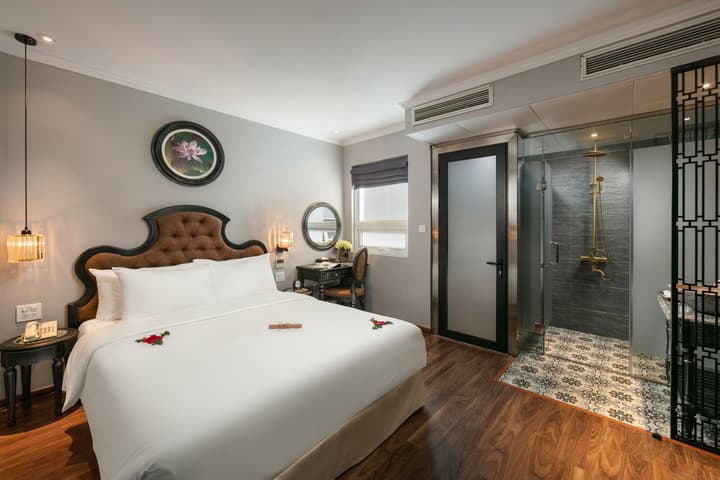 Shining Central Hotel & Spa