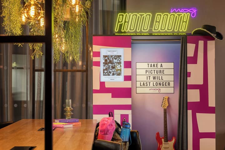 Moxy Glasgow Merchant City