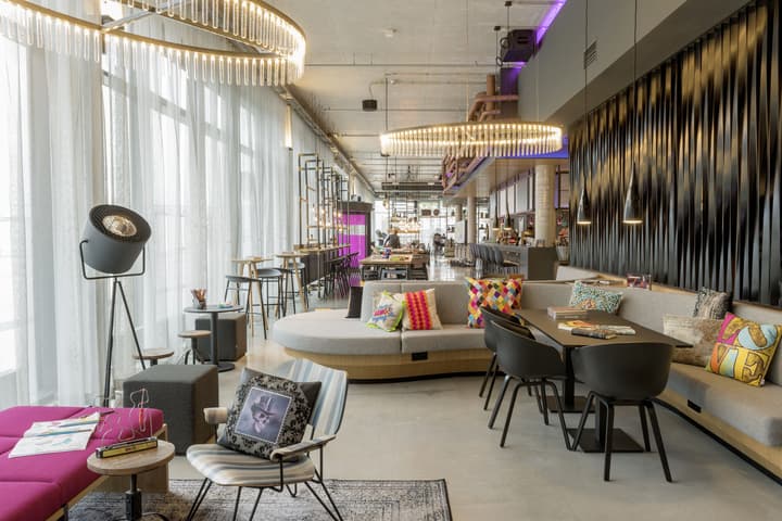 Moxy Glasgow Merchant City