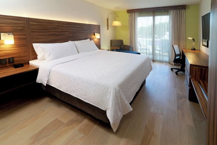 Holiday Inn Express & Suites Playa Del Carmen by IHG