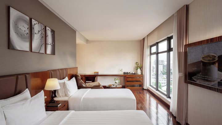 Orchids Saigon Hotel