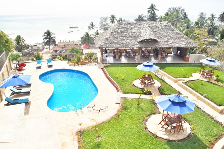 Sea Crest Hotel