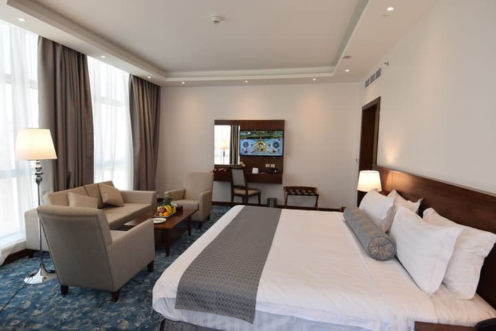 Zaha Al Munawara Hotel