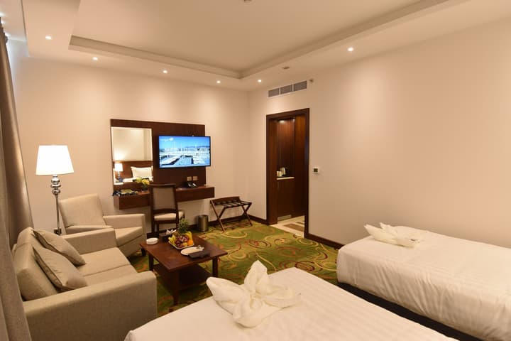 Zaha Al Munawara Hotel