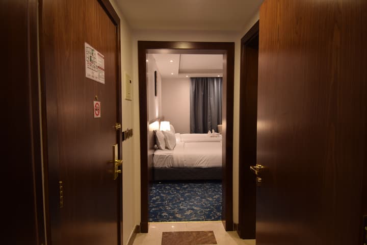 Zaha Al Munawara Hotel