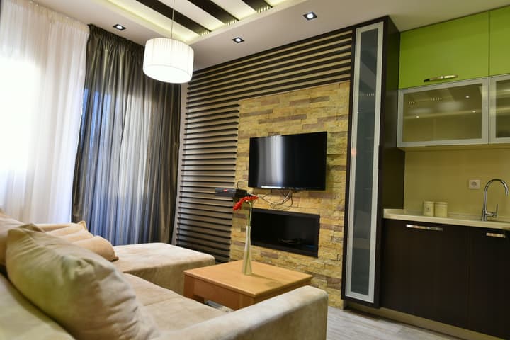 Villa Natural Wood