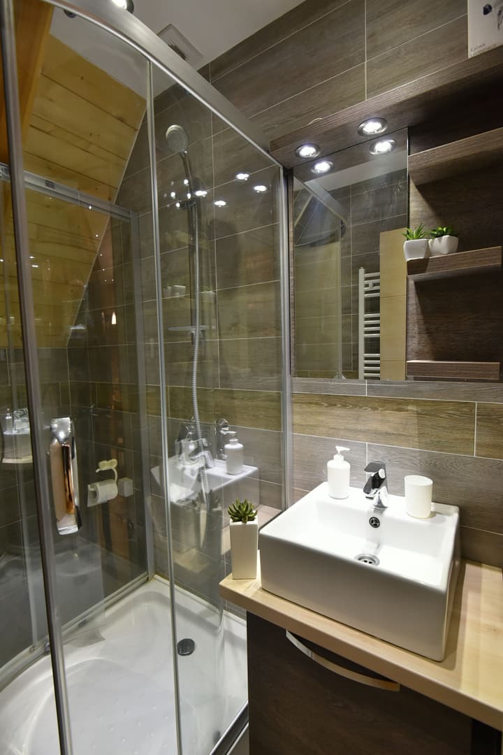Villa Natural Wood
