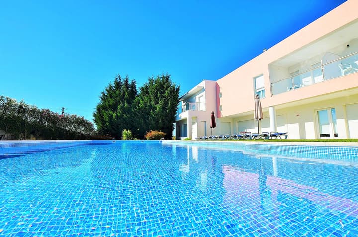 HILLTOP OASIS - Lisboa Oeiras