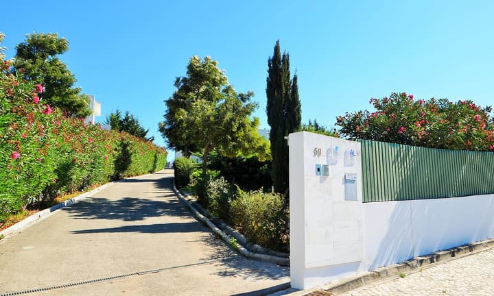 HILLTOP OASIS - Lisboa Oeiras