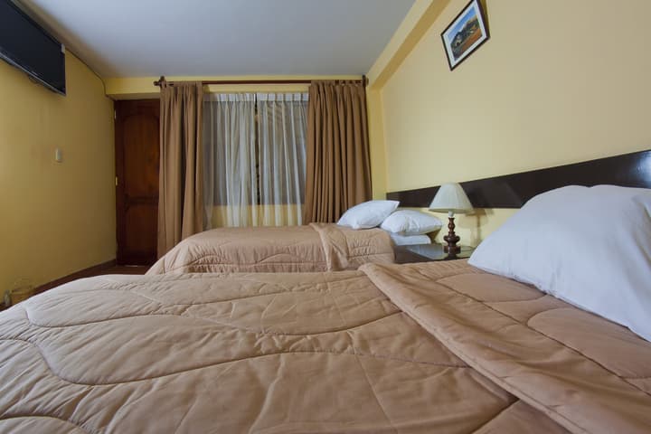 Yucay Plaza Inn