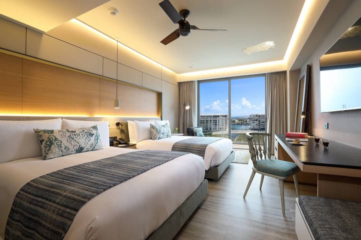 Renaissance Cancun Resort & Marina