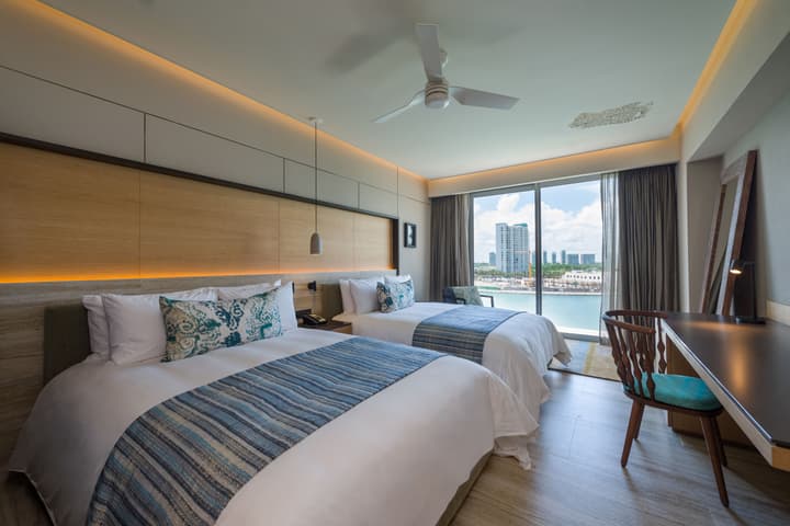 Renaissance Cancun Resort & Marina