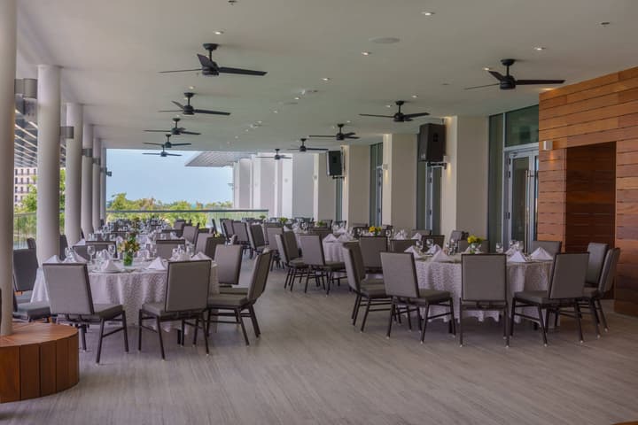 Renaissance Cancun Resort & Marina