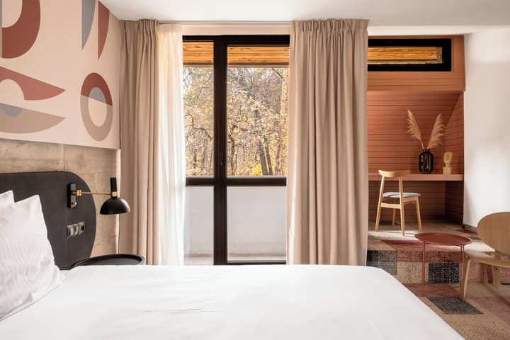 FOREST HOTEL