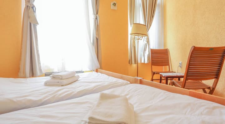 Pigeon Square Rooms