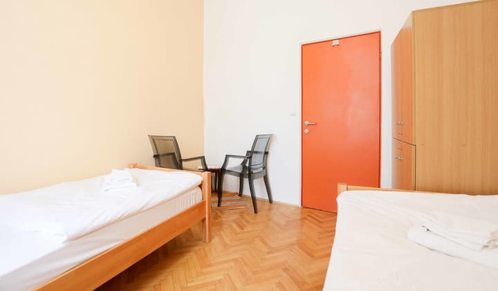 Pigeon Square Rooms