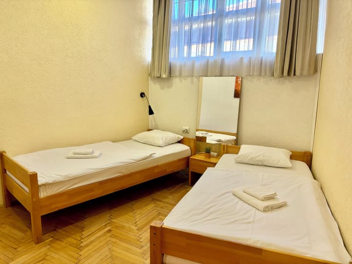 Pigeon Square Rooms