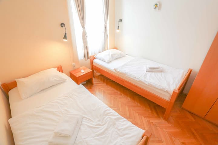 Pigeon Square Rooms