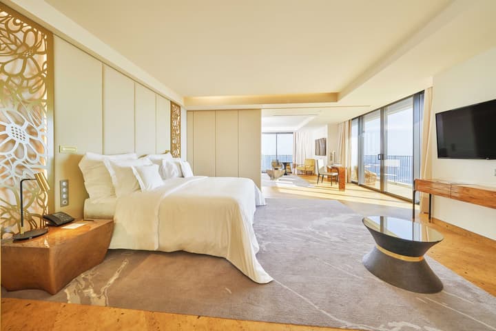 Savoy Palace - The Leading Hotels of the World - Savoy Signature