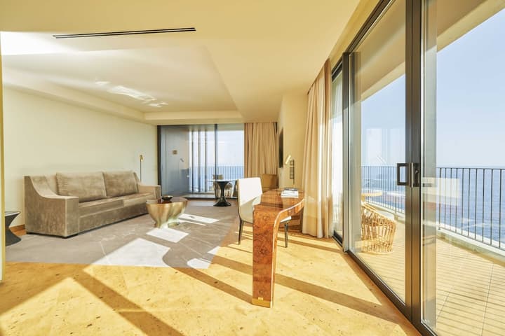 Savoy Palace - The Leading Hotels of the World - Savoy Signature