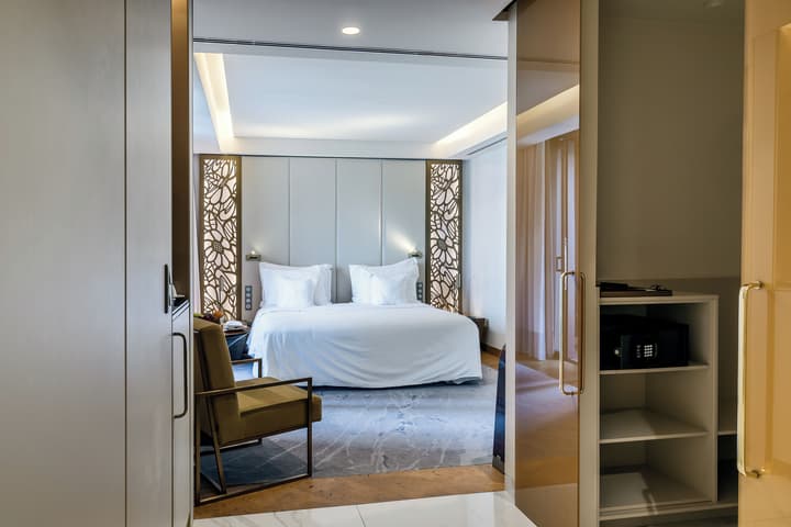 Savoy Palace - The Leading Hotels of the World - Savoy Signature