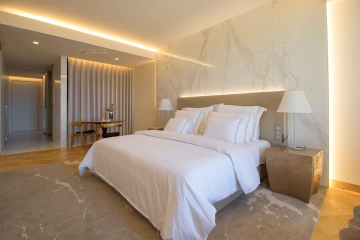 Savoy Palace - The Leading Hotels of the World - Savoy Signature