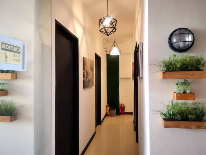 The Runway Inn - Mactan Cebu