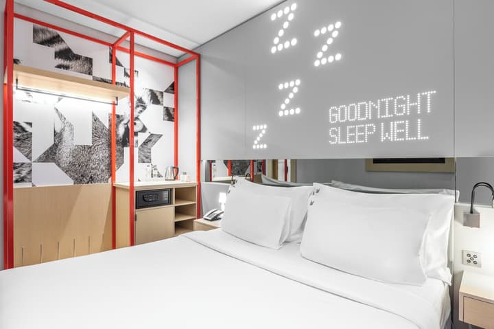 Studio M Arabian Plaza Hotel & Hotel Apartments