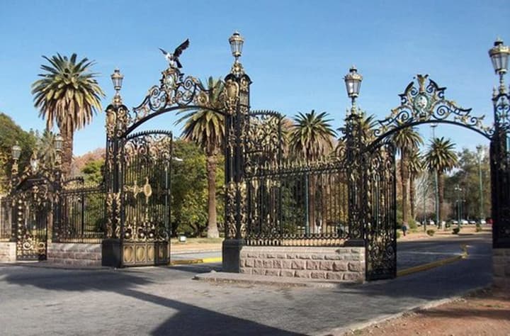 Fuente Mayor Hotel Ciudad de Mendoza