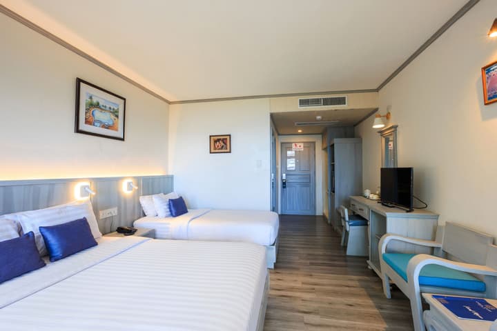 Coral Cliff Beach Resort Samui