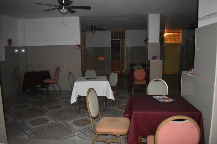 Villa Rosa Hotel & Restaurant