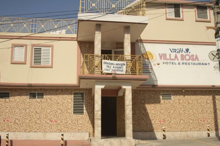 Villa Rosa Hotel & Restaurant