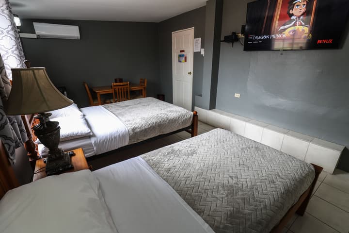 Airport Inn