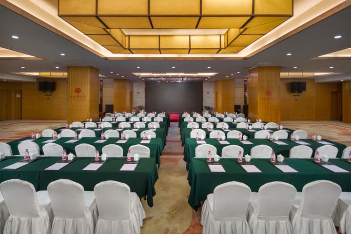 Zhangjiajie Huatian Hotel