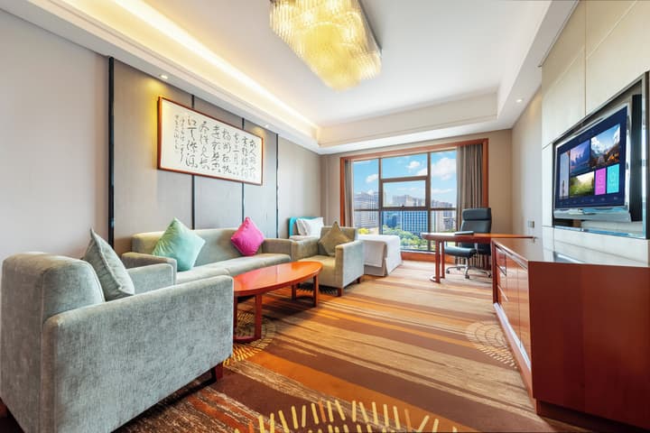 Zhangjiajie Huatian Hotel