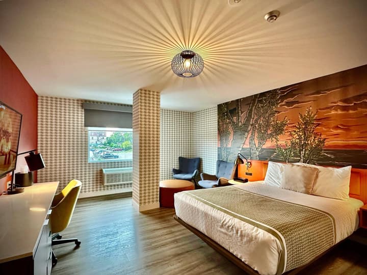 Quality Inn & Suites Thunder Bay Downtown