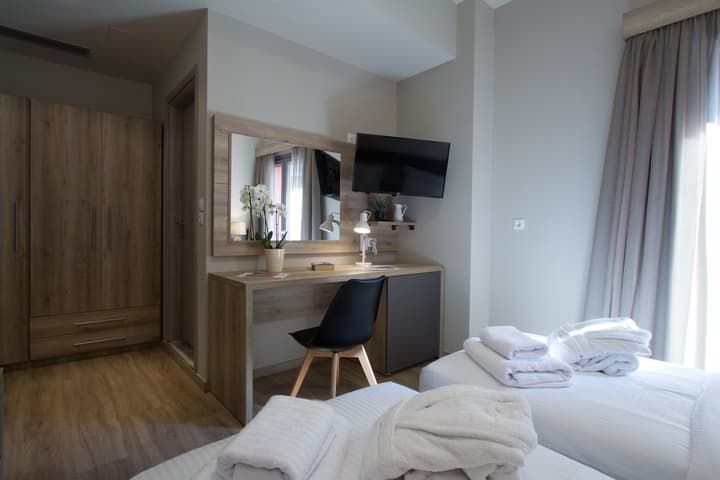 Hotel @ Syngrou Fix