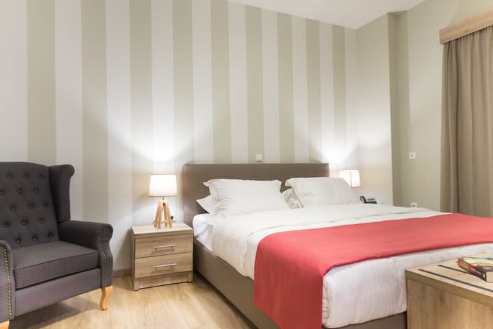 Hotel @ Syngrou Fix