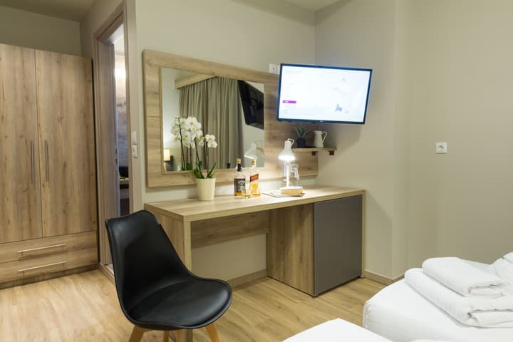Hotel @ Syngrou Fix