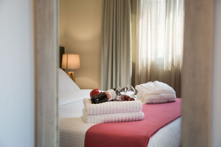 Hotel @ Syngrou Fix