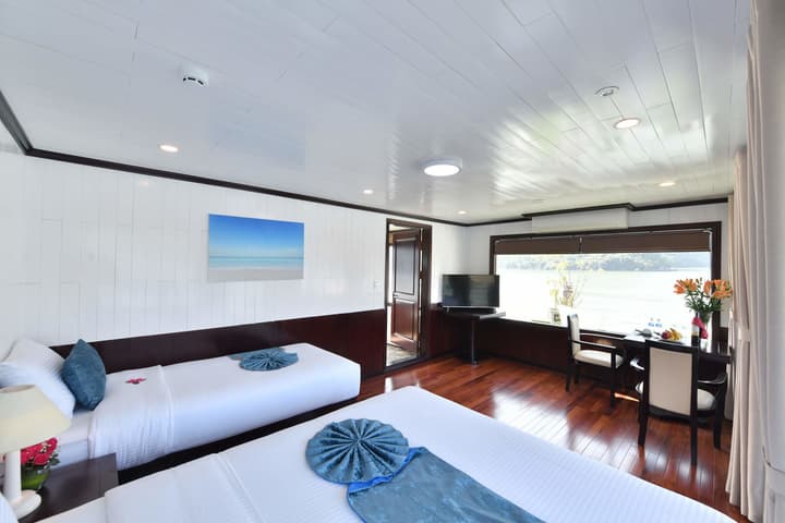 Halong Sapphire Cruise