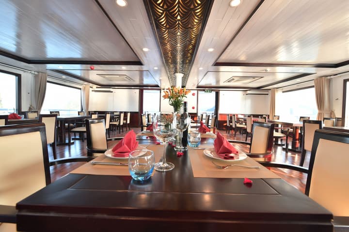 Halong Sapphire Cruise
