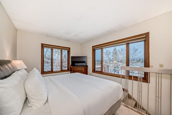 Jasper Inn & Suites by INNhotels