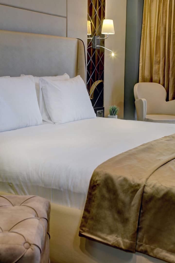 Putney Hotel