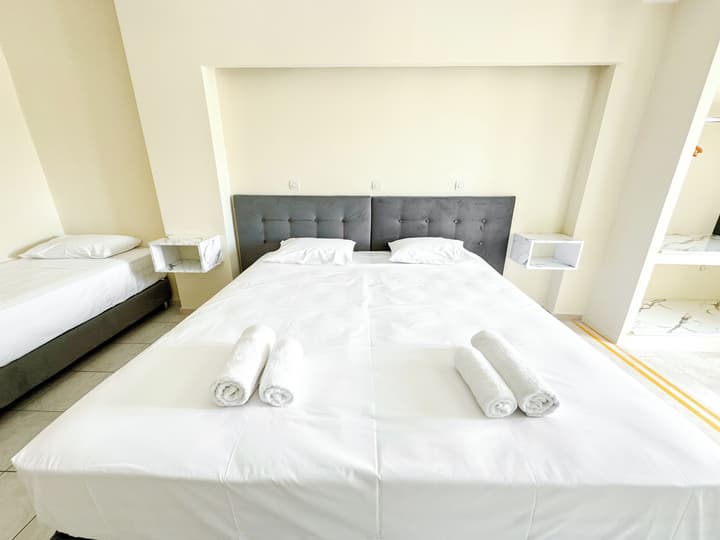 Kavos Plaza Hotel