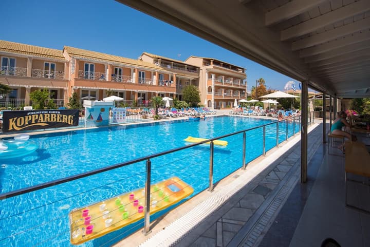 Kavos Plaza Hotel