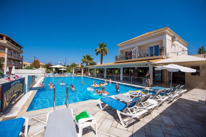 Kavos Plaza Hotel