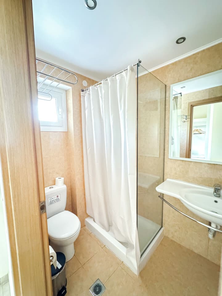 Kavos Plaza Hotel